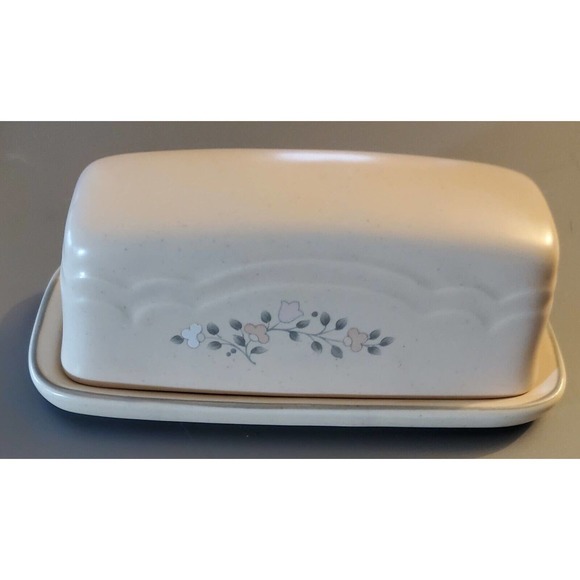Pfaltzgraff Vintage Butter Dish Remembrance Pattern 028 Cottage Ware - Picture 5 of 14